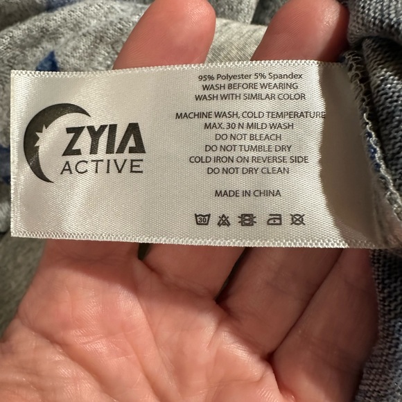 ZYIA Activewear Cropped High-Low Sweater and Unwind Joggers Set Size L (NWOT) - Picture 7 of 16